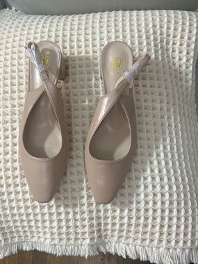Pointed Slingback Mules in Nude Beige
